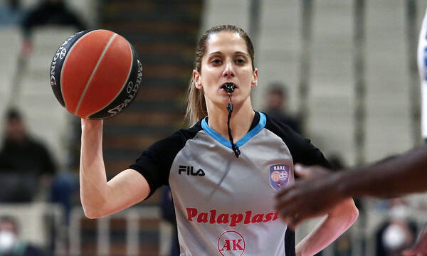 Basket League: Η Τσαρούχα θα σφυρίξει στο ΑΕΚ – Παναθηναϊκός AKTOR | Οι διαιτητές της αγωνιστικής