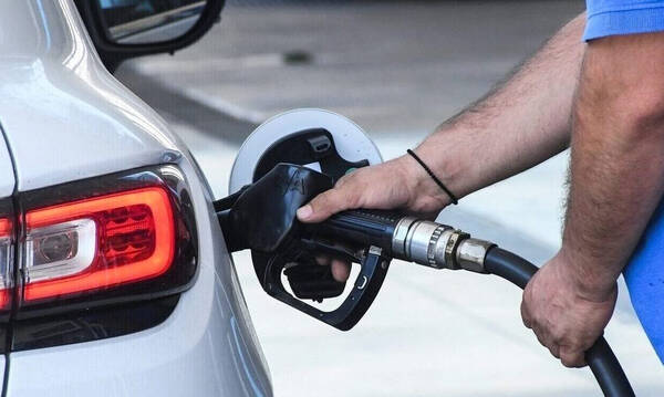 Καύσιμα: Αυξάνονται πάλι οι τιμές στα πρατήρια βενζίνης