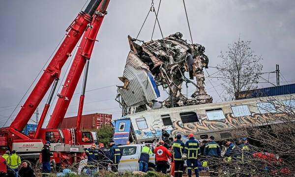 Δυστύχημα στα Τέμπη: Καταγγελίες πως σβήστηκαν βίντεο - Θρίλερ με το φορτίο της αμαξοστοιχίας