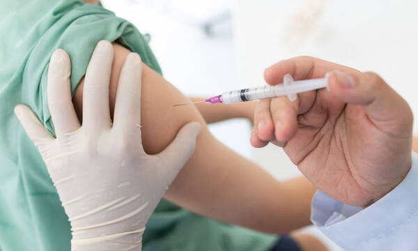 Γρίπη: Ποιος είναι ο καλύτερος μήνας για να εμβολιαστούν τα παιδιά