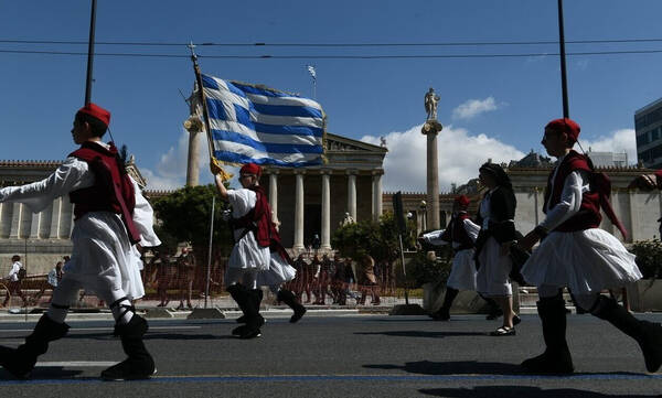 25η Μαρτίου: Κυκλοφοριακές ρυθμίσεις σε μετρό και τραμ λόγω των παρελάσεων