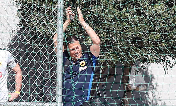 ΑΕΚ – Ολυμπιακός: Αποθεώθηκε ο Ματίας Αλμέιδα στο ματς της Β’ ομάδας με την ΑΕΛ