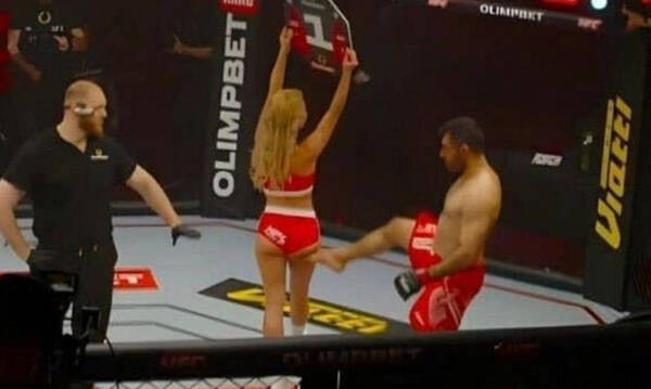 MMA: Iρανός κλώτσησε ring girl και τον «πλάκωσαν» στο ξύλο οι θεατές!