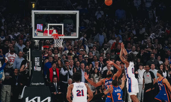 NBA: Ο Μάξεϊ «ντύθηκε» Ρέτζι Μίλερ κι οι Σίξερς απέφυγαν τον αποκλεισμό – Προβάδισμα για Καβαλίερς