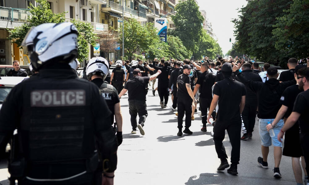 Άρης - ΠΑΟΚ: Πορεία χιλιάδων οπαδών - Ισχυρές αστυνομικές δυνάμεις σε όλη την πόλη (vid+pics)