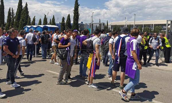 Τελικός Conference League: Οι οπαδοί της Φιορεντίνα άρχισαν να καταφθάνουν στο ΟΑΚΑ