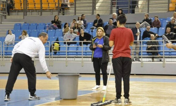 Χανιά: Από σφαίρα όπλου η τρύπα στο κλειστό της Κλαδισού που προκάλεσε αναβολή λόγω κακοκαιρίας