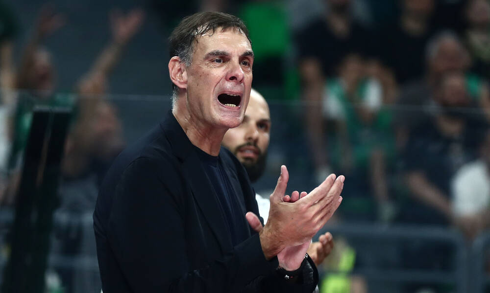 Προκλητικός και πάλι ο Μπαρτζώκας άνοιξε κουβέντα με οπαδό