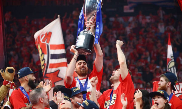 Greek Basketball League: Η απονομή στον Ολυμπιακό