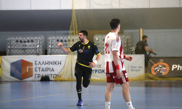 AEK: Ο αρχηγός μένει στο «σπίτι» του – Η «Ένωση» ανακοίνωσε την παραμονή του Βαγγέλη Αραμπατζή