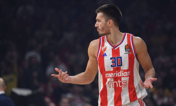 «Μένει στον Ερυθρό ο Πετρούσεφ»