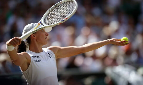 Wimbledon: Το σήκωσε η Σβιάτεκ - «Διέλυσε» τη Ανισίμοβα χωρίς να χάσει σετ και έγραψε ιστορία