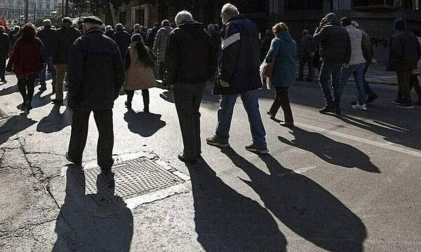 Συντάξεις Αυγούστου 2025: Πότε θα γίνει η καταβολή - Οι ημερομηνίες για όλα τα ταμεία