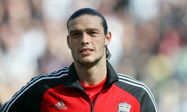 Άντι Κάρολ: Χώρισε με τη σύντροφό του δύο μήνες μετά τις επεισοδιακές διακοπές στη Μύκονο