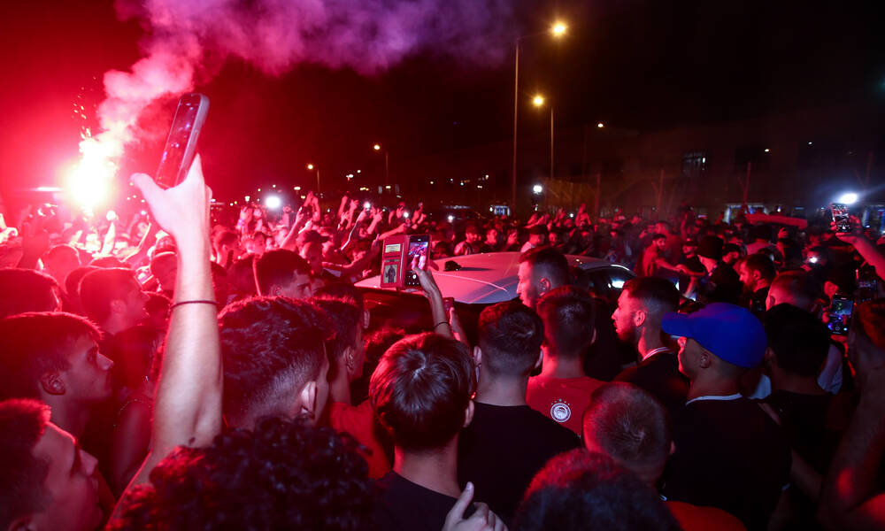 Ολυμπιακός: «Προσπαθώ να μην κλάψω» - Συγκινημένος ο Ποντένσε από την υποδοχή