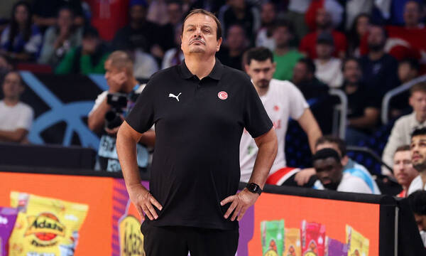 Ειρηνοποιός Αταμάν: «Δε σήκωσα τις γροθιές μου από σεβασμό – Απολύθηκε αυτός που έκανε την ανάρτηση»