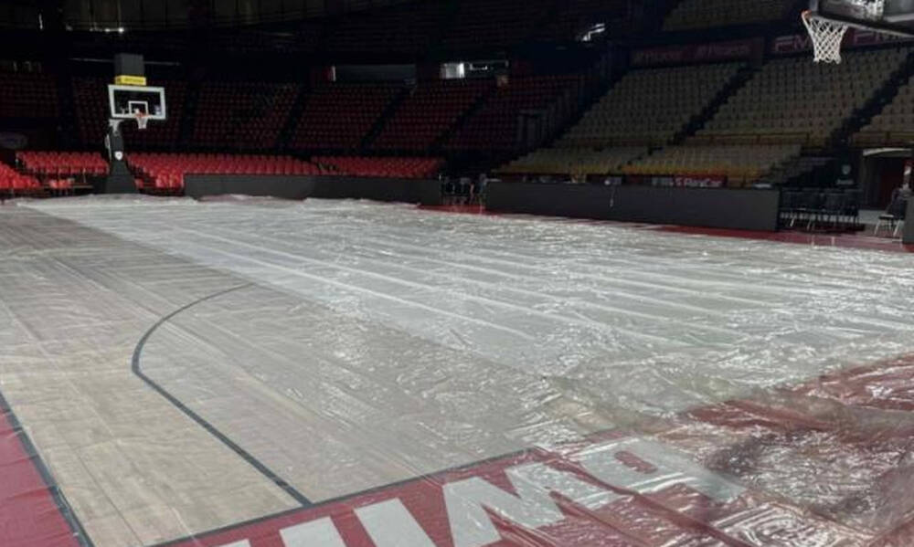 Ολυμπιακός: Οι μουσαμάδες έκαναν και πάλι την εμφάνιση τους στο ΣΕΦ