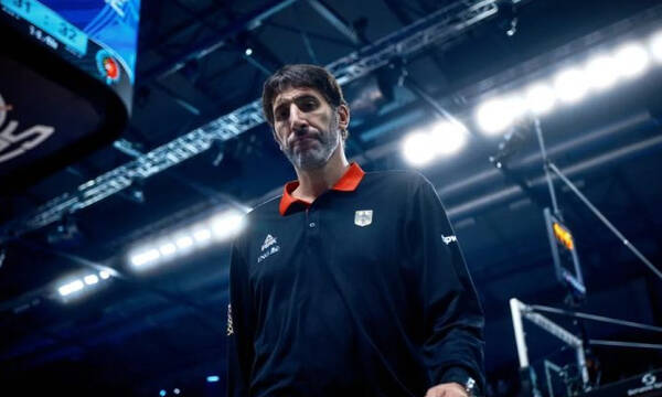 Ευχάριστα νέα για Μούμπρου: Εξιτήριο για τον Ισπανό τεχνικό 