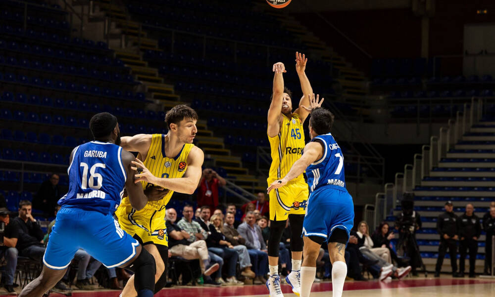 Euroleague: Η Μακάμπι αυτή τη φορά δεν τα έκανε… θάλασσα, «ξέρανε» τη Ρεάλ με τριποντάρα Μπλατ