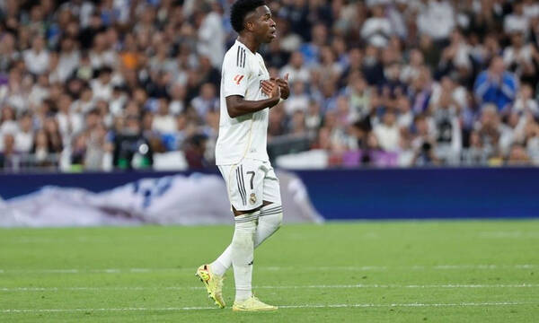 Ο Βινίσιους ζήτησε δημόσια συγγνώμη από όλους εκτός από τον Τσάμπι Αλόνσο