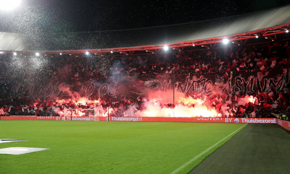 H UEFA τιμώρησε τη Φέγενορντ για τα καπνογόνα πριν το ματς με τον Παναθηναϊκό