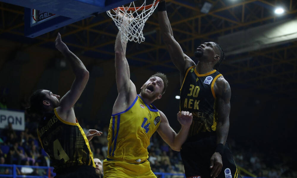 Greek Basketball League: Πρώτη ήττα για την ΑΕΚ, ο Κολοσσός στο τέλος τον Πανιώνιο