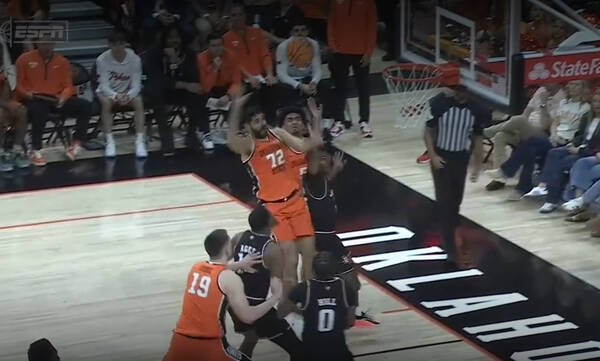 NCAA: Ο Μαντζούκας έκανε ντεμπούτο με το Οκλαχόμα Στέιτ – Όσα έκανε στην πρώτη εμφάνισή του (βίντεο)