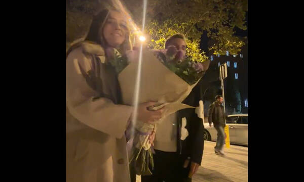 Λιονέλ Μέσι: «Εισέβαλε» σε βίντεο ζευγαριού στην Βαρκελώνη - Και έγινε... viral video