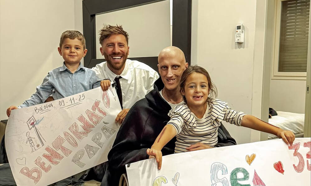 Συγκινητικές στιγμές: Ο Πολονάρα επέστρεψε στο σπίτι του, τον καλωσόρισαν τα παιδιά του (βίντεο)