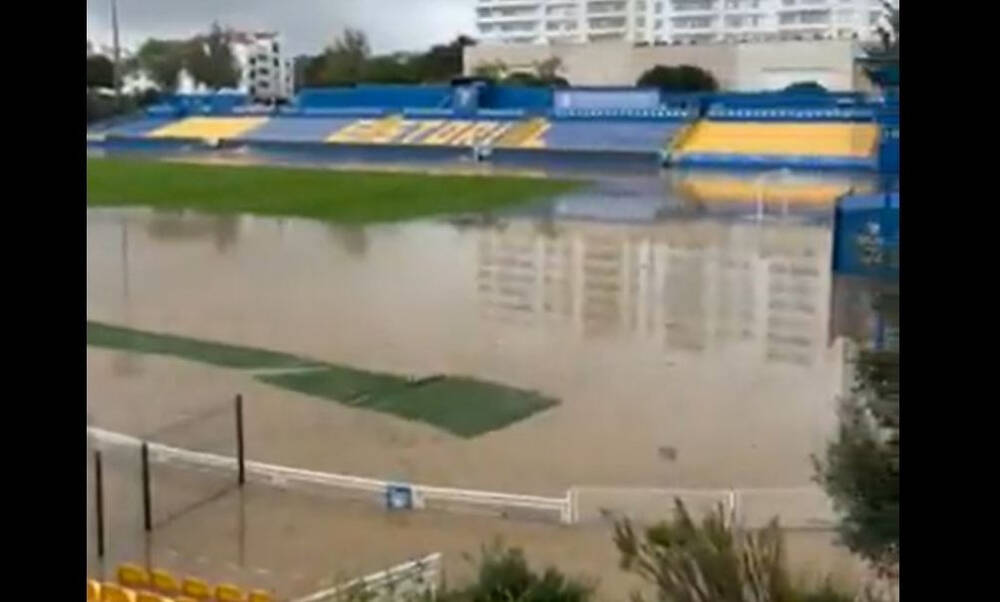 Πορτογαλία: Το γήπεδο της Εστορίλ μετατράπηκε σε πισίνα