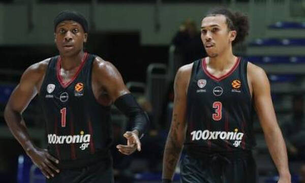 Ολυμπιακός:  «Μέσα» ο Νιλικίνα, «έξω» ο Ουόρντ