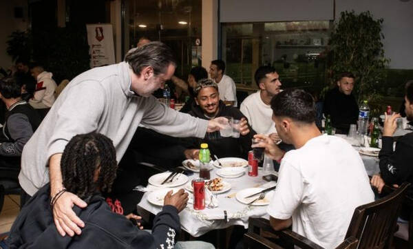   Πανσερραϊκός: Γεύμα συσπείρωσης πριν από τους «πράσινους»