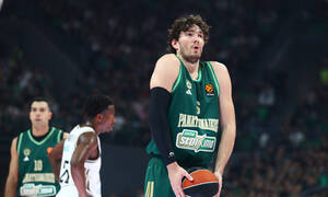 Παναθηναϊκός: Πρόβλημα με Οσμάν, έφυγε για τα αποδυτήρια πριν το τέλος της πρώτης περιόδου