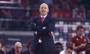  Ομπράντοβιτς: «Όλοι έτοιμοι, εκτός από τον Νταβίντοβατς»