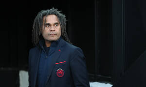 Ολυμπιακός: Τιμή για Καρεμπέ - Πήρε το βραβείο Golden Foot Legend