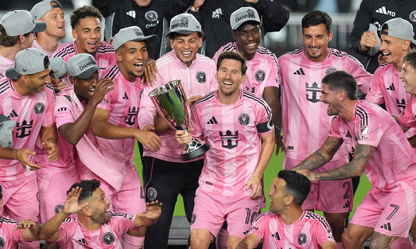 Λιονέλ Μέσι: Σήκωσε το 47ο τρόπαιο της καριέρας του κι έγραψε ιστορικό ρεκόρ στο ποδόσφαιρο