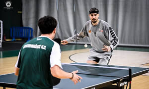 Παναθηναϊκή συνάντηση στο Telekom Center Athens για πινγκ πονγκ με Χουάντσο, Σορτς και Ρογκαβόπουλο