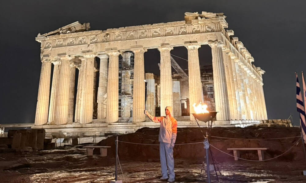 Η Ολυμπιακή Φλόγα στέλνει από την Ακρόπολη αξίες αριστείας και σεβασμού - Λαμπαδηδρόμος η Γκιλφόιλ