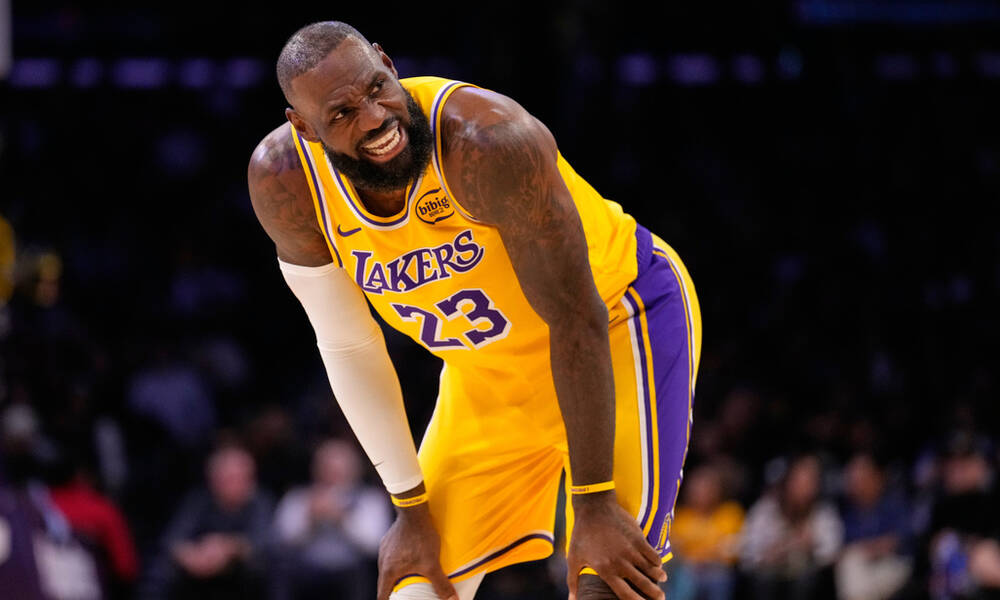 NBA: Ο Λεμπρόν θυσίασε το σερί-ρεκόρ των 1.297 αγώνων, για το buzzer beater του  Χατσιμούρα - Βίντεο