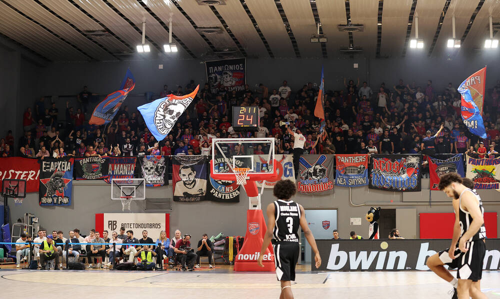 Απαράδεκτοι Τούρκοι: Δύο φίλοι του Πανιωνίου κρατούνται στην Πόλη, τους πήραν διαβατήρια και κινητά