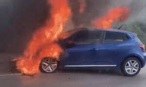 Σαμσουνσπόρ - ΑΕΚ: Στιγμές αγωνίας για Μουσάμπα - Άρπαξε φωτιά το αυτοκίνητο την ώρα που οδηγούσε