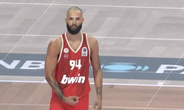 Συνεχίζει να προκαλεί ο Φουρνιέ: «Δεν υπήρξε κάτι τρελό πέρυσι από την πλευρά των παικτών»