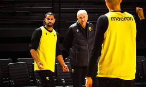 AEK: Προπονήθηκαν Κλαβέλ και Κατσίβελης, τελευταία στιγμή για Λεβίτσε - «Οι οπαδοί μας γνωρίζουν…»