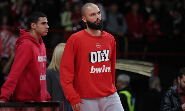 Ολυμπιακός: Επιστροφή Φουρνιέ στη 12άδα με Μπαρτσελόνα