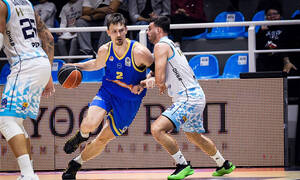 Βαν Τούμπεργκεν: «Να κάνουμε το παιχνίδι μας με τον Ολυμπιακό»