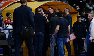 Γιώργος Μπαρτζώκας: Νέο επεισόδιο με οπαδό στο Περιστέρι - Ολυμπιακός  