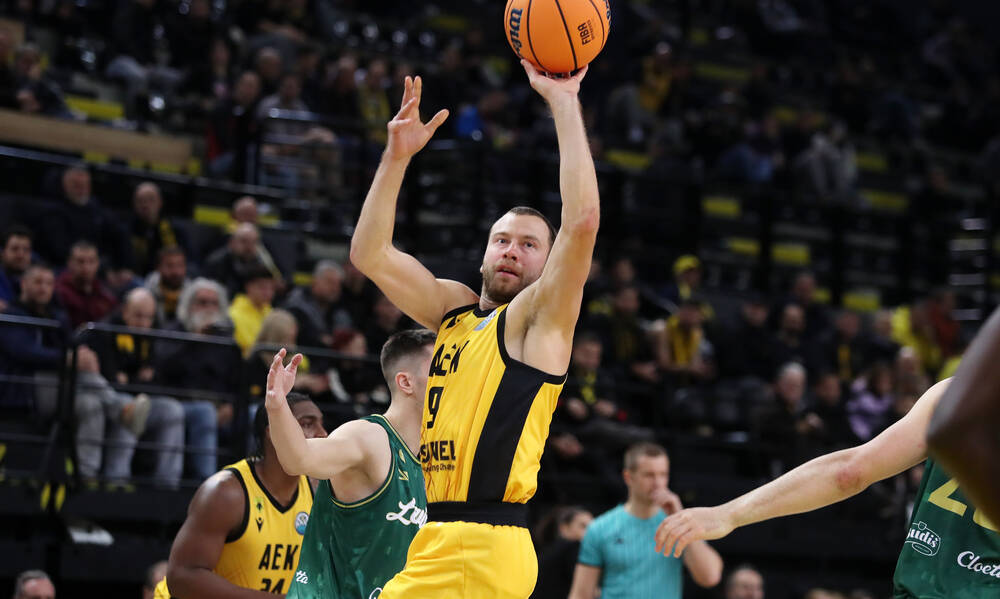 Χωρίς τέλος τα προβλήματα στην ΑΕΚ: Νοκ άουτ ο Λεκαβίτσιους με Σολνόκι - Δεν ταξιδεύει κι ο Σίλβα