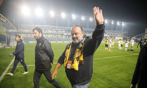 ΑΕΚ: «Σας φέρνουμε νοητά τη σπίθα από τα πάτρια εδάφη της Σαμψούντας» - Το μήνυμα Ηλιόπουλου