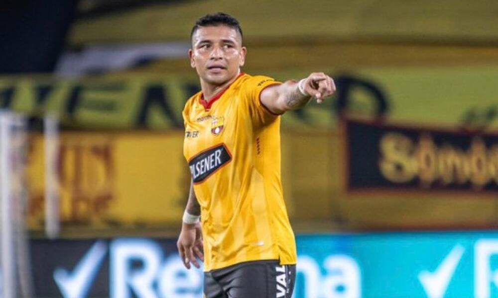 Ισημερινός: Ενέδρα θανάτου στον ποδοσφαιριστή Μάριο Πινέιδα - Νεκρή και η σύντροφός του