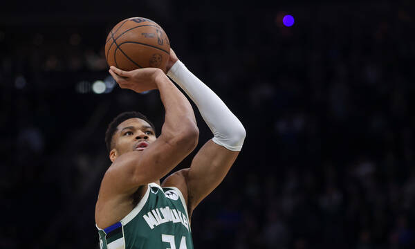 Λος Άντζελες Λέικερς: Δεν τα... παρατάνε για τη «βόμβα» με Αντετοκούνμπο